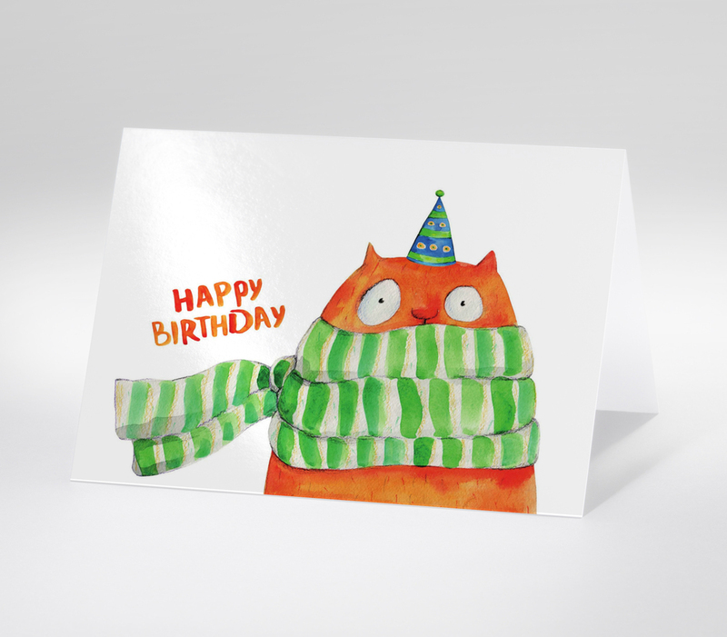 Lustige Geburtstagskarte mit roter Katze im Partyhut und grünem Schal sowie Happy Birthday Text