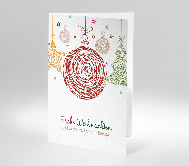 Weihnachtskarte mit gezeichneten Christbaumkugeln und Schriftzug Frohe Weihnachten