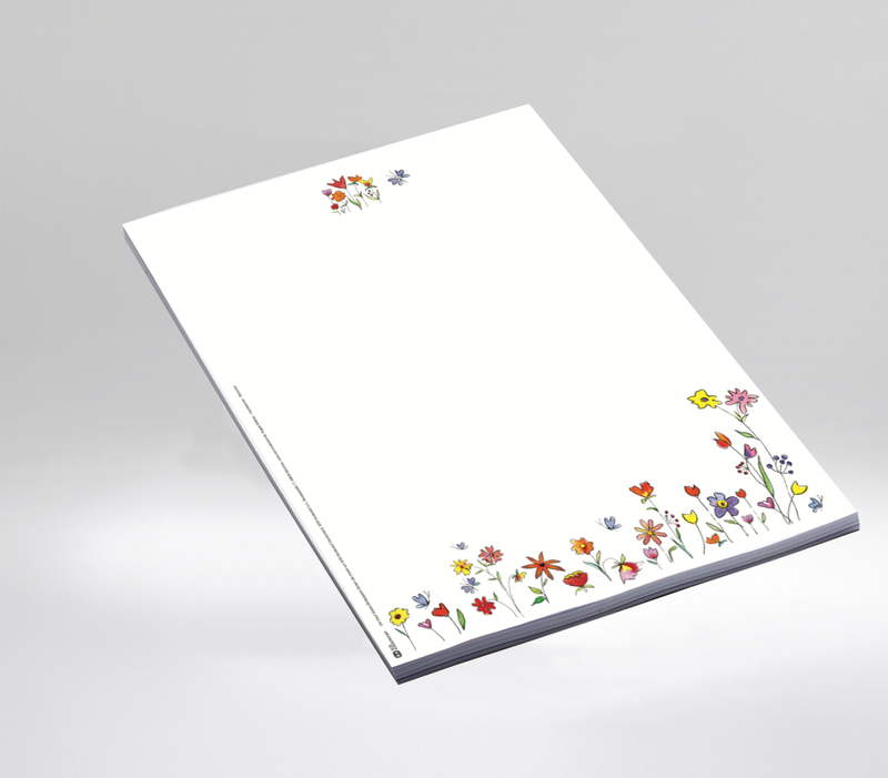 Weißes Briefpapier im A4 Format mit gezeichneter bunter Blumenwiese am unteren Rand sowie einem Ausschnitt der Blumenwiese und Schmetterling mittig am oberen Rand.