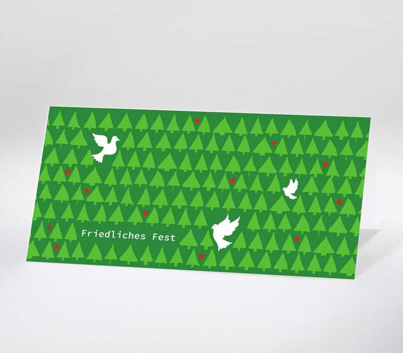 Weihnachtskarte mit weißen Friedenstauben vor grünem Hintergrund mit stilisierten Tannen