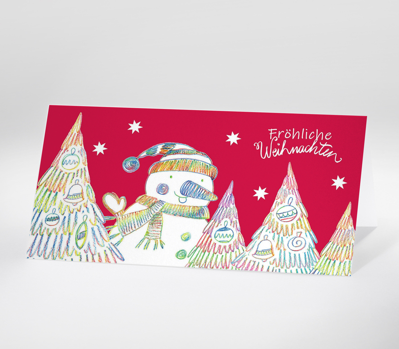 Bunte Kinderzeichnung mit Schneemann, Weihnachtsbäumen und Schriftzug Fröhliche Weihnachten