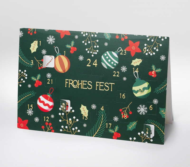 Adventskalenderkarte mit bunten Kugeln und weihnachtlichen Motiven