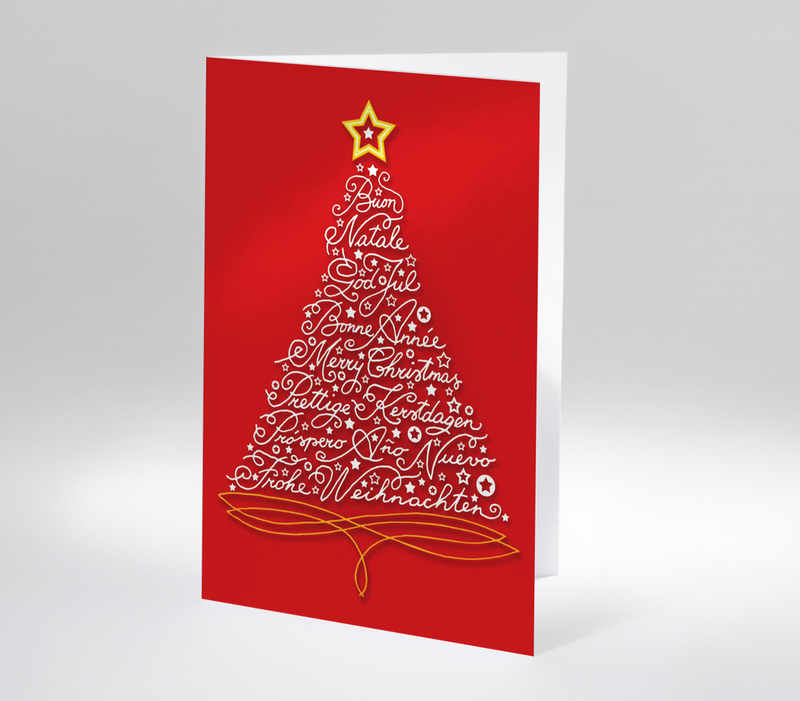 Weihnachtsbaum aus Schriftzügen in verschiedenen Sprachen auf rotem Hintergrund mit Stern an der Spitze
