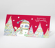Bunte Kinderzeichnung mit Schneemann, Weihnachtsbäumen und Schriftzug Fröhliche Weihnachten